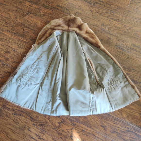 Vintage Mink Fur Poncho Coat - Picture 13 of 16